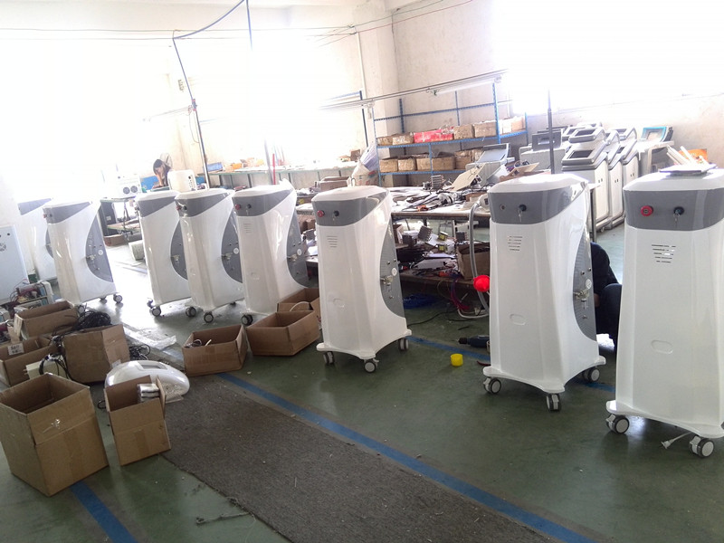 Double handles cryolipolysis machine combine cavitation rf device